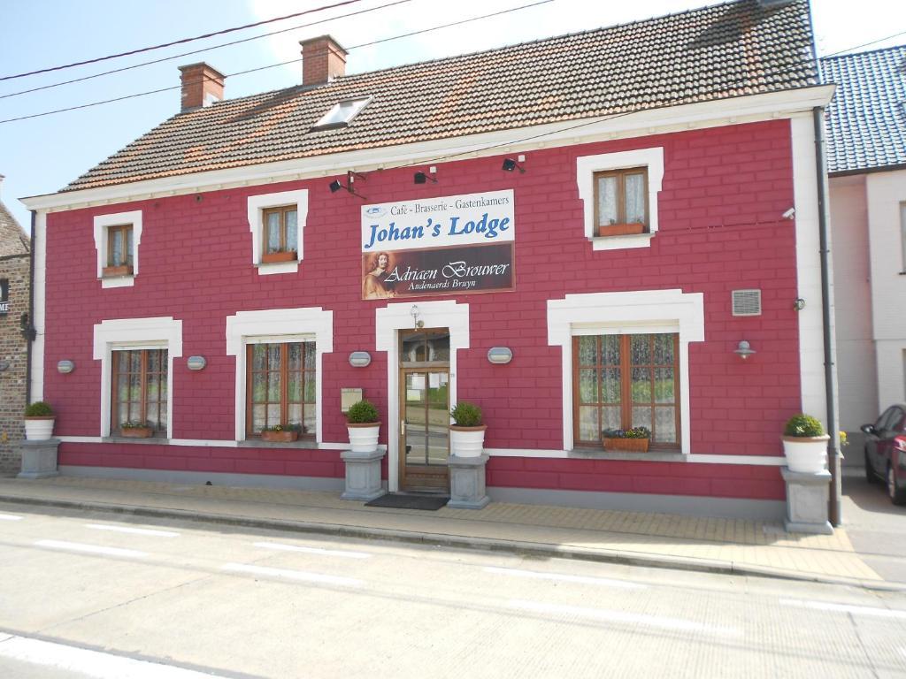Zwalm Johan'S Lodge מראה חיצוני תמונה